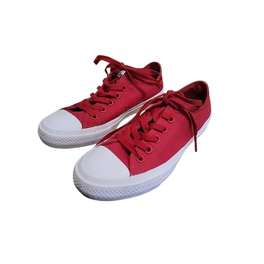 Converse Chuck Taylor All Star Low Top Unisex Red Women's 8,‎ Men's 6.  EUC